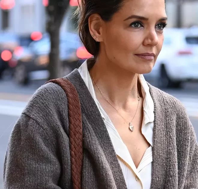 LifestyleKatie Holmes’ must-have oversized bag is from the high street – and it’s still in stock