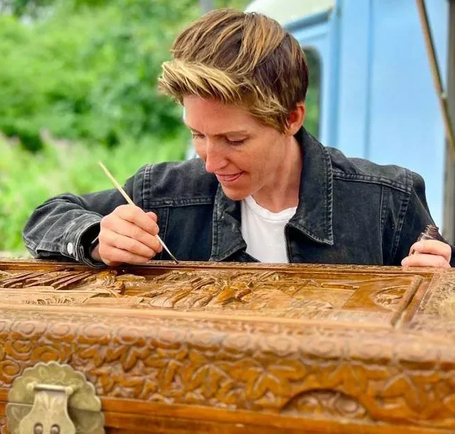 The Travelling Auctioneers’ new restorer Lauren Wood’s life from ‘tough journey’ to Channel 4 su...