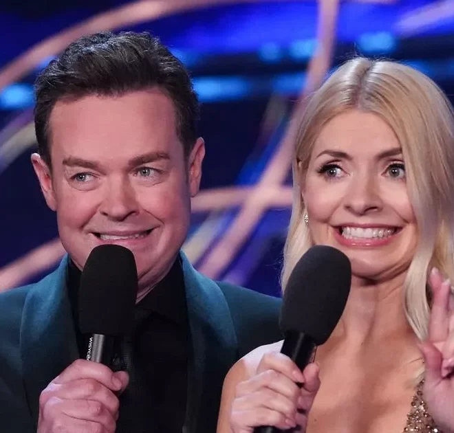 Stephen Mulhern’s cheeky Dancing on Ice joke leaves fans ‘offended’
