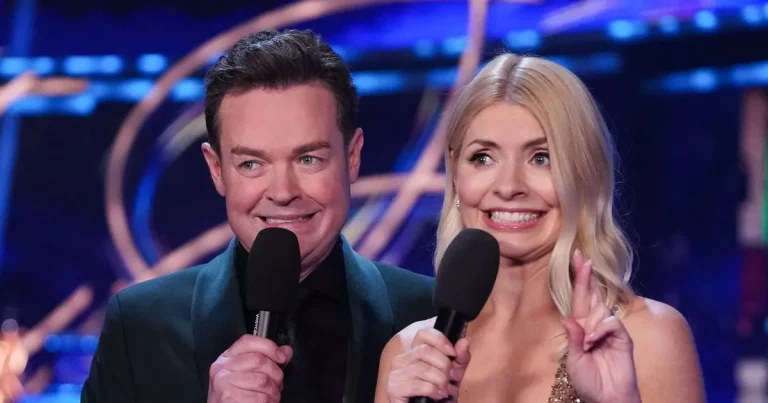 Stephen Mulhern’s cheeky Dancing on Ice joke leaves fans ‘offended’