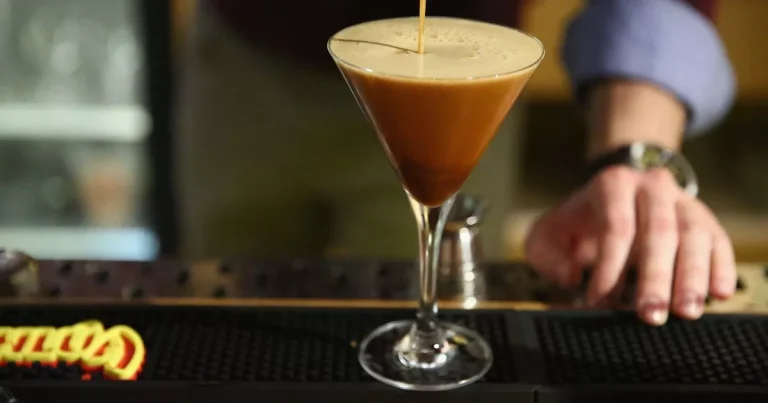 Lotus Biscoff martinis are a thing and they taste absolutely divine – here’s how to make one