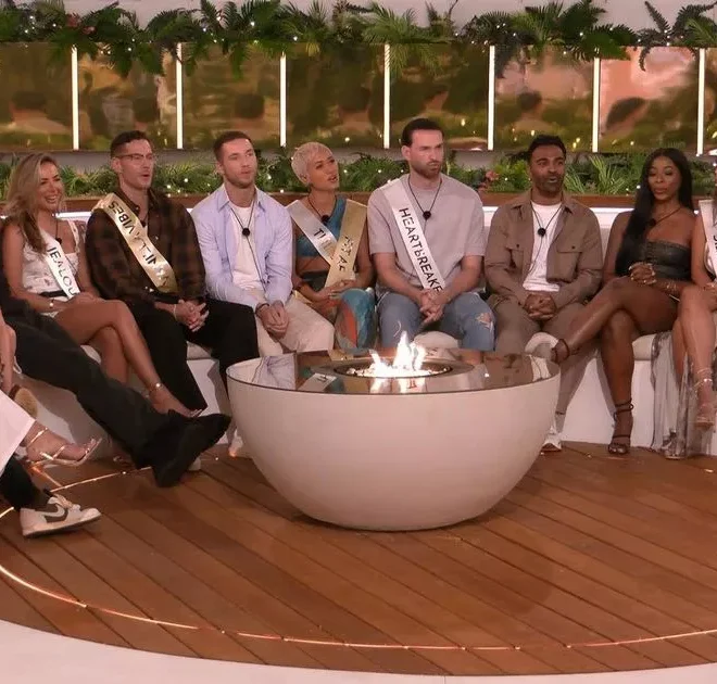 Love Island All Stars dumps two by text after public vote