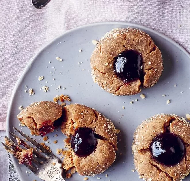 Two fruity letterbox bakes to send to loved ones and keep your romance sweet