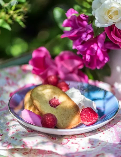 Create the ultimate Barbie brunch with rose cocktails and strawberry sponge cake