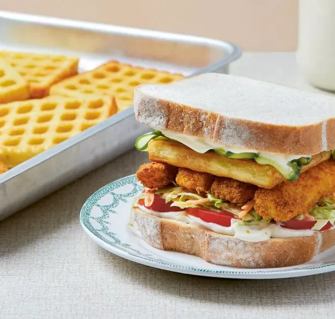 The ultimate fishfinger sandwich recipe – complete with mushy pea fritters