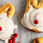 Two ingredient Rudolph cinnamon rolls – recipe