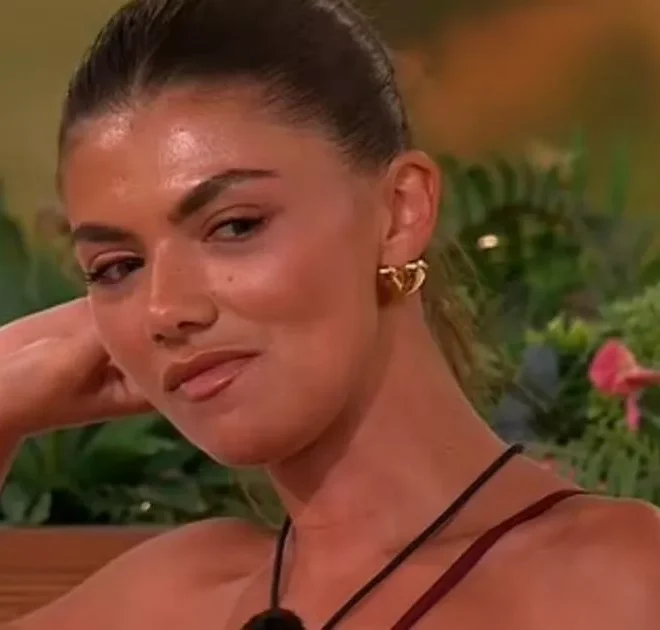 Love Island stars figure out real reason bombshells didn’t work this All Stars