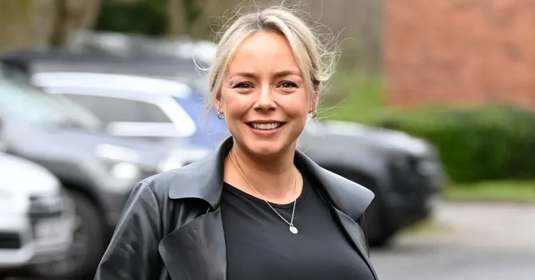 Coronation Street stars show off blossoming baby bumps in stunning pics after announcing pregnancies