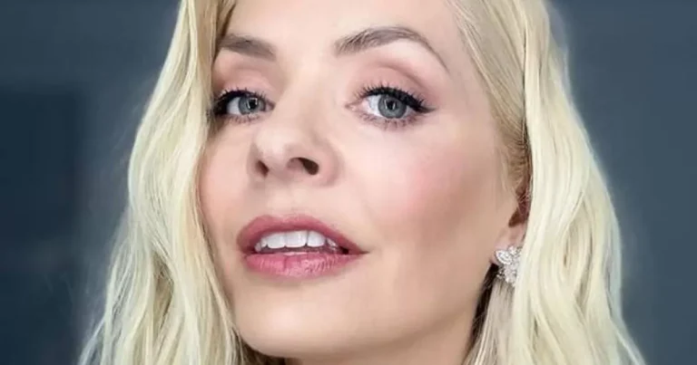 Recreate Holly Willoughby’s Dancing on Ice makeup with these exact beauty products
