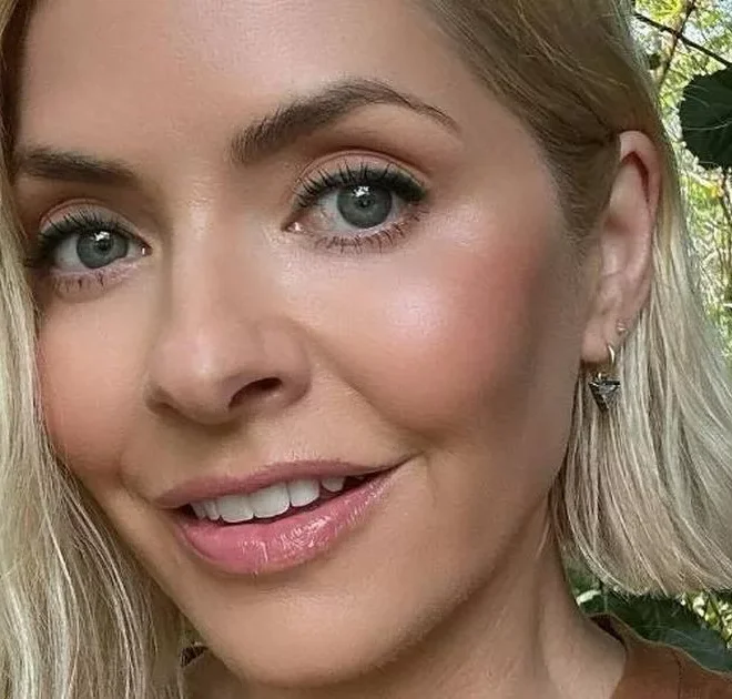 Holly Willoughby’s glow-boosting tinted SPF she wore while filming Celebrity Bear Hunt is now on sale