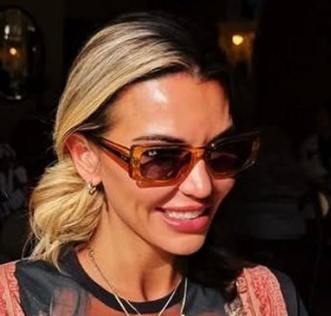 Christine McGuinness’ go-to butter yellow sunglasses slashed by £30 in flash sale