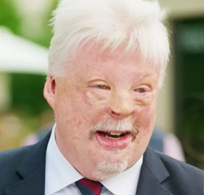 BBC Antiques Roadshow’s Fiona Bruce snaps ‘speak for yourself’ at veteran in cheeky swipe