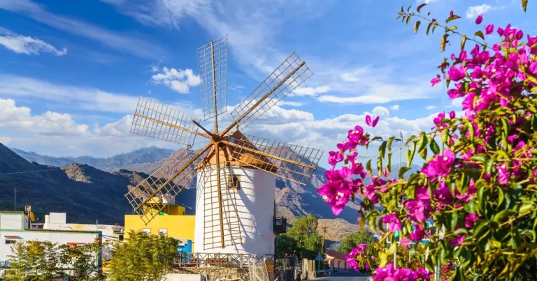 Best hot weather holiday destinations for every month of the year to avoid rain