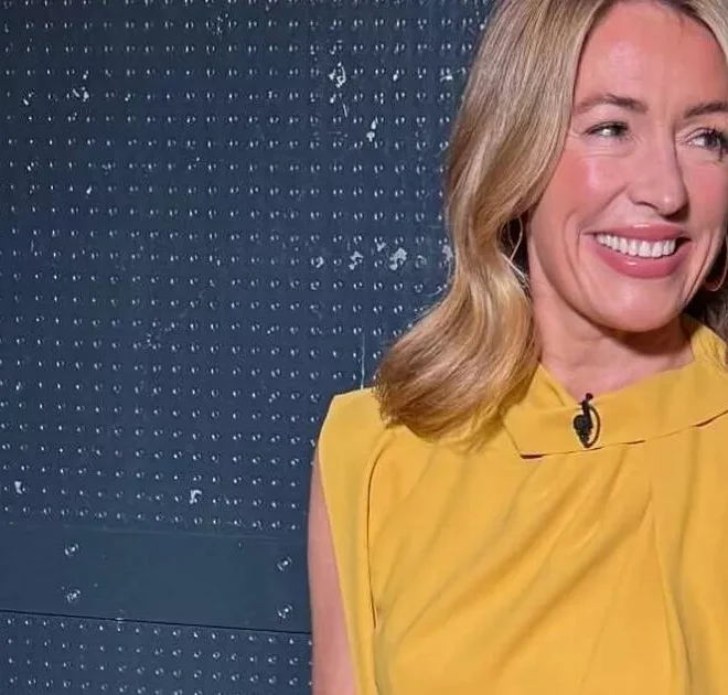 Cat Deeley caused the Reiss website to briefly crash with her flattering This Morning top