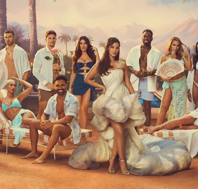 Kerry Katona changes stance on claims Love Island stars set ‘unrealistic beauty standards’