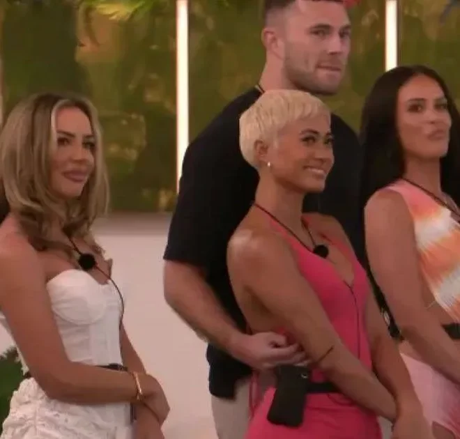 ‘Nicer than Charlotte Tilbury’ tinted sunscreen used by Love Island girls ‘gives a gorgeous glow&#8217...