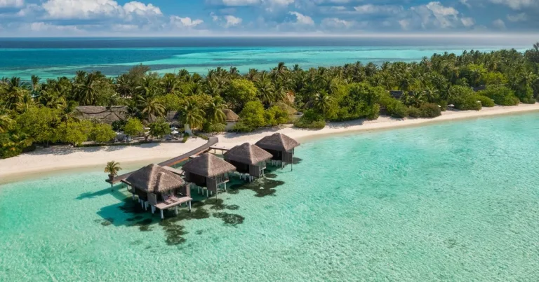 Wowcher Mystery Holiday deal slashed to just £89 for Black Friday – from the Maldives to New York
