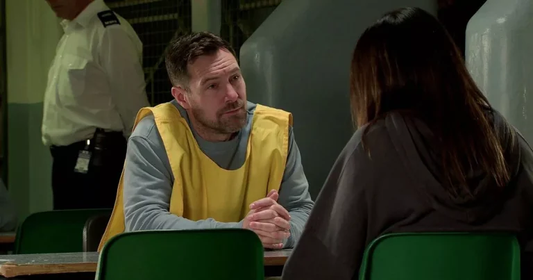 Coronation Street fans ‘figure out’ Rob Donovan’s real target following his prison escape