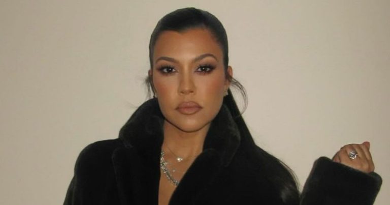 LED wand loved by Kourtney Kardashian helps get rid of wrinkles with just a few minutes use a day