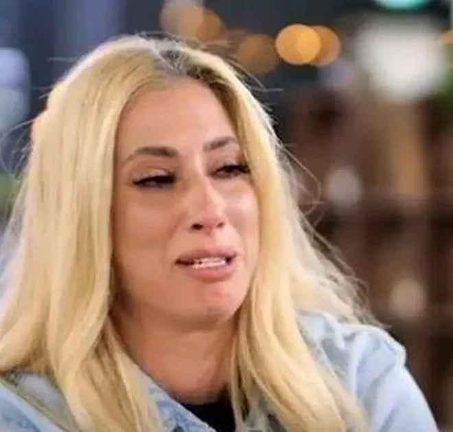Stacey Solomon breaks down in tears and walks off camera as fans say ‘life is cruel’