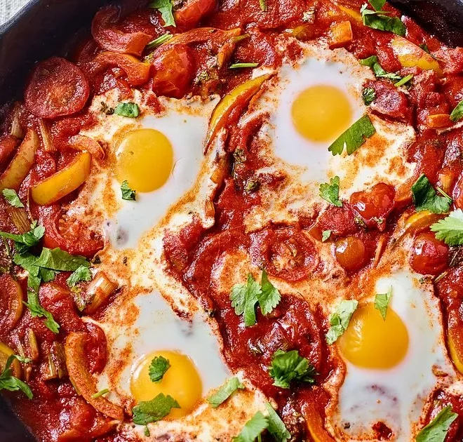 Low salt recipes to help your heart including shakshuka and Thai red curry