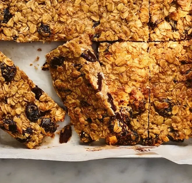 Five-ingredient ‘extra filling’ peanut butter breakfast bars