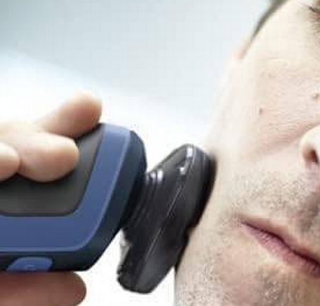 Philips electric shaver on sale for a huge 57% discount at Amazon making it cheaper than Boots and Philips