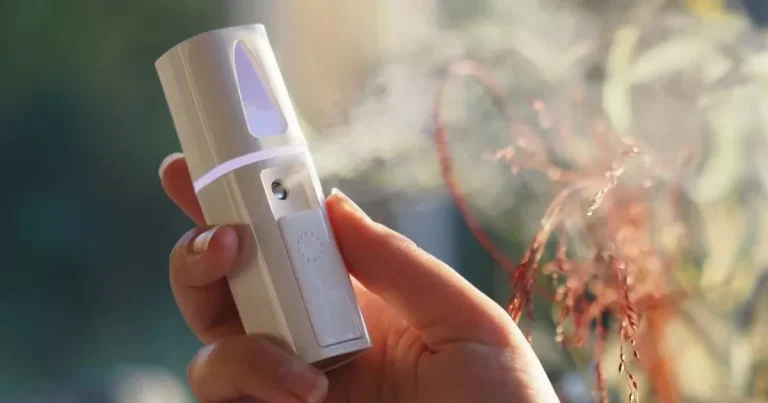 Calm flying nerves and travel sickness with £20 travel-sized hand held diffuser