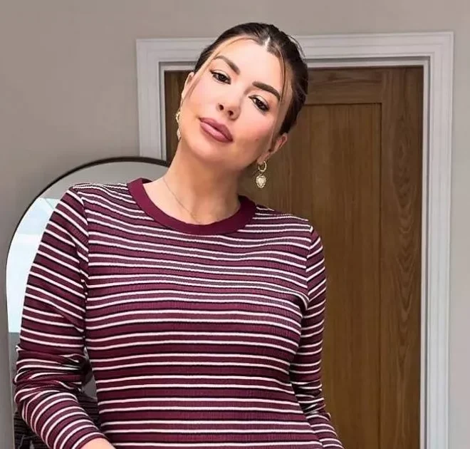 Olivia Bowen’s go-to maternity dress is a Topshop bargain that stretches with your bump