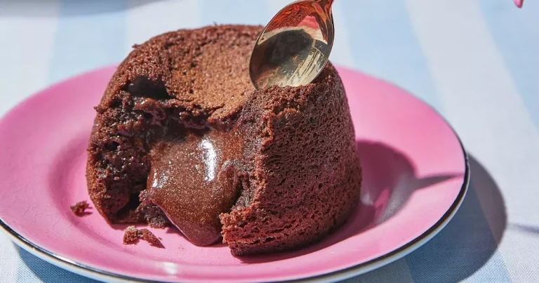 Airfryer chocolate fondants with ‘gooiest ever centre’ ready in just 10 minutes