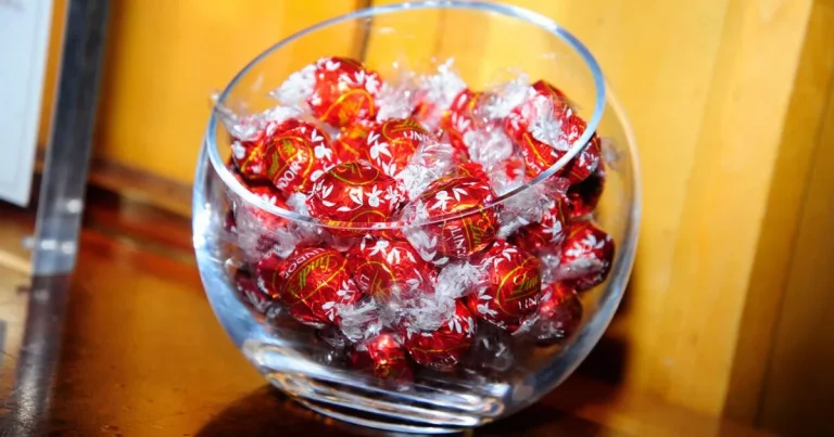 Lindt launch £10 sharing tin of Lindor chocolate truffles for Christmas – including a salted caramel flavour