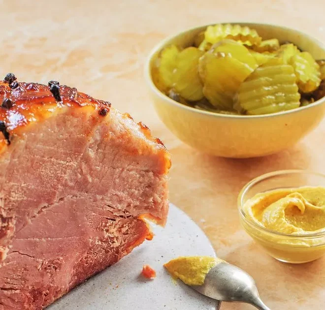 Prep ahead of New Year’s Day with this slow cooker holiday ham that feeds a family of 10 – recipe