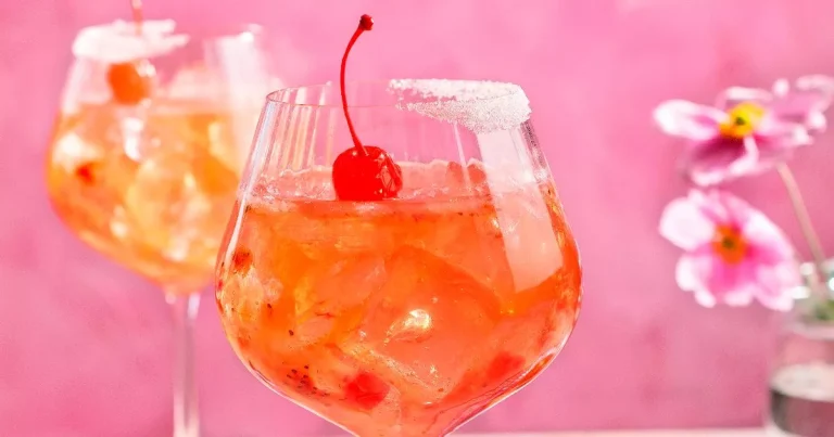 2 fresh and fruity cocktails to spread the love this Valentine’s Day – recipe