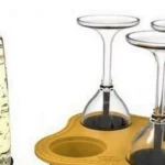 You can now make Prosecco ice lollies which are shaped like a flute glass