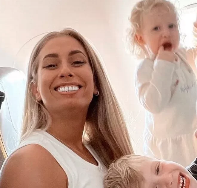 Stacey Solomon fans unimpressed with plane passenger’s ‘rude’ act on family trip