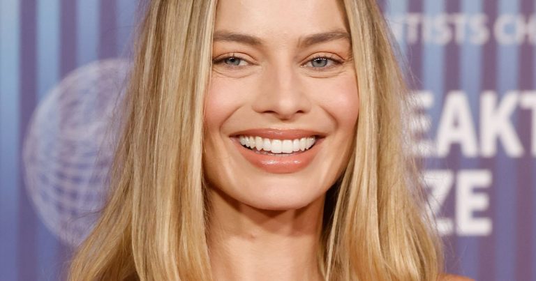 Hair oil loved by Margot Robbie and Demi Moore with more than 71k 5 star reviews now has 15% off