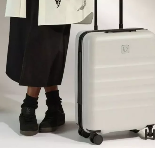 Savvy traveller avoids luggage fines on budget airlines with her ‘go-to’ perfectly sized cabin case