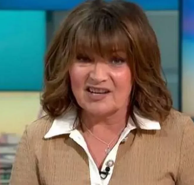 Lorraine Kelly forced to apologise as she swears live on GMB