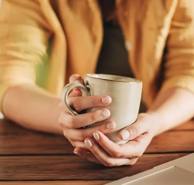 Flight attendant reveals hot drink you ‘must avoid’ before getting on plane