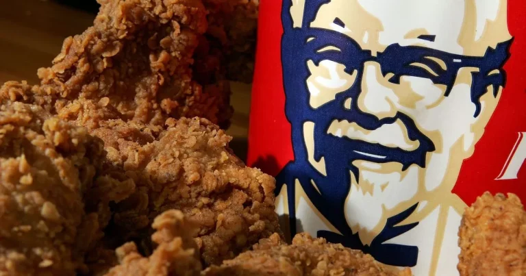 KFC are currently offering an incredible deal to save £7 on a 10-piece bucket